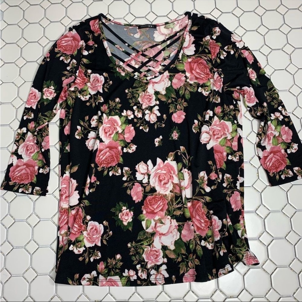 Papermoon Hailey 3/4 sleeve floral top size medium